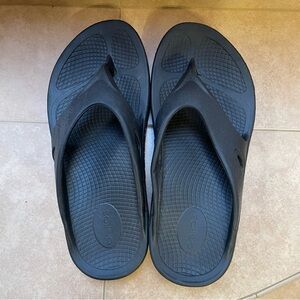 Oofos Original Thong Sandals Shoes Mens Size 9 Womens 11 Recovery Comfort Black